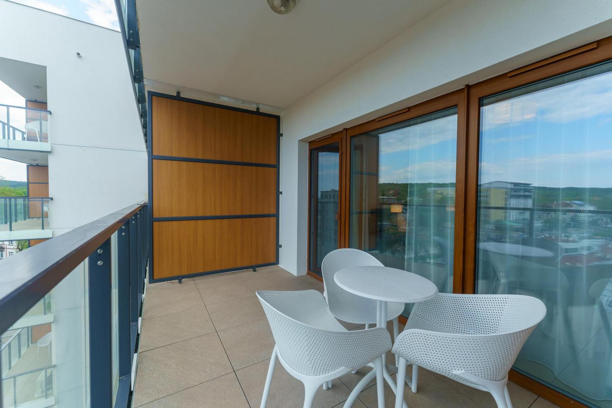Aquamarina Prima Deluxe Studios With Sea View By Noclegi Renters Miedzyzdroje Exterior photo